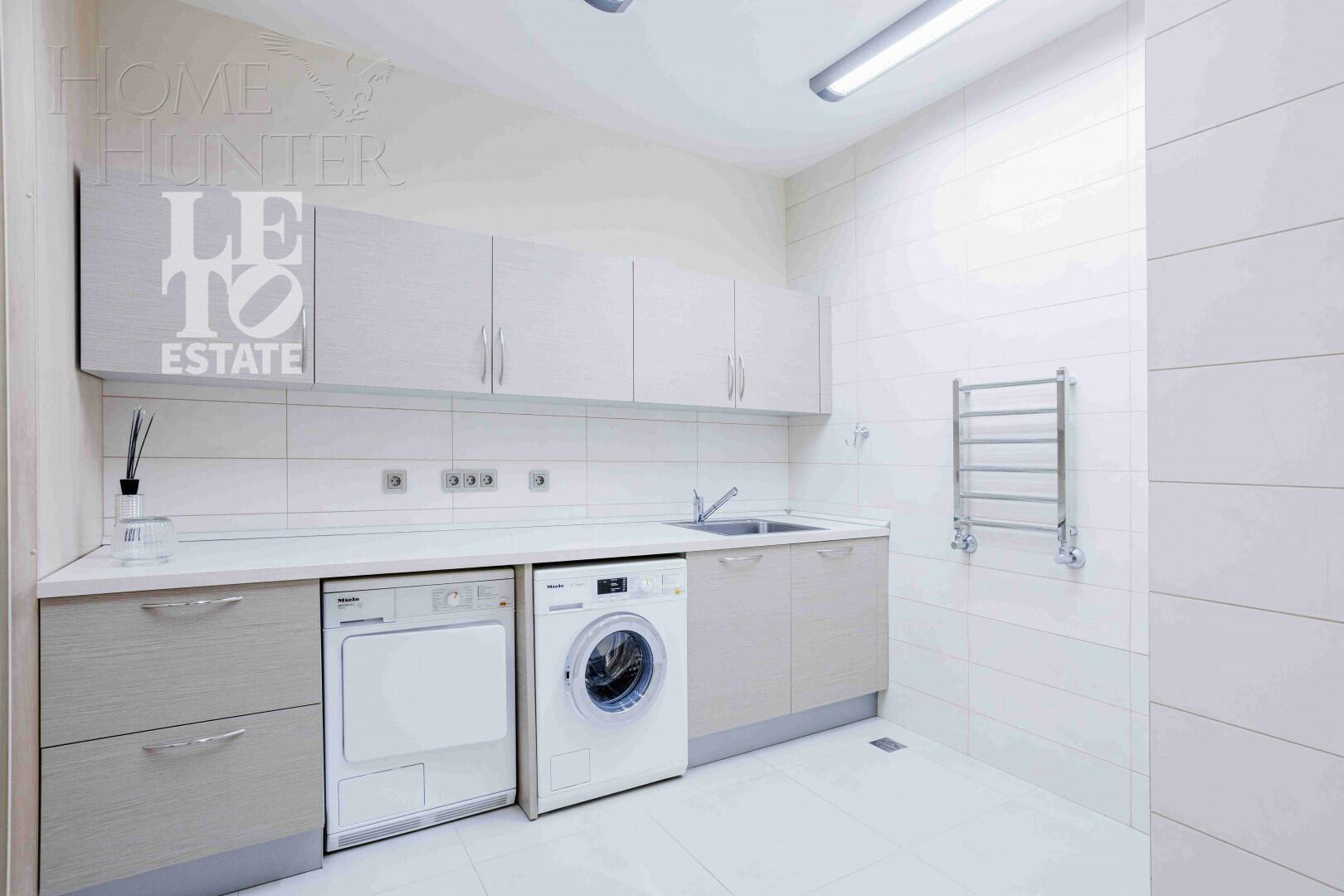 3-этажный таунхаус 340 м² с отделкой