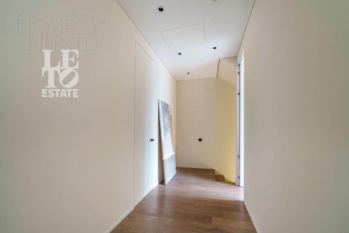 3-этажный таунхаус 238 м² с отделкой