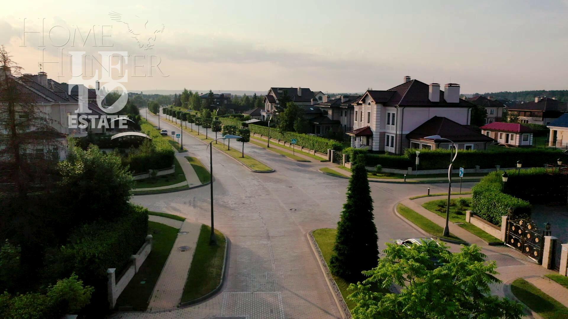 2-этажный коттедж 315.6 м² без отделки