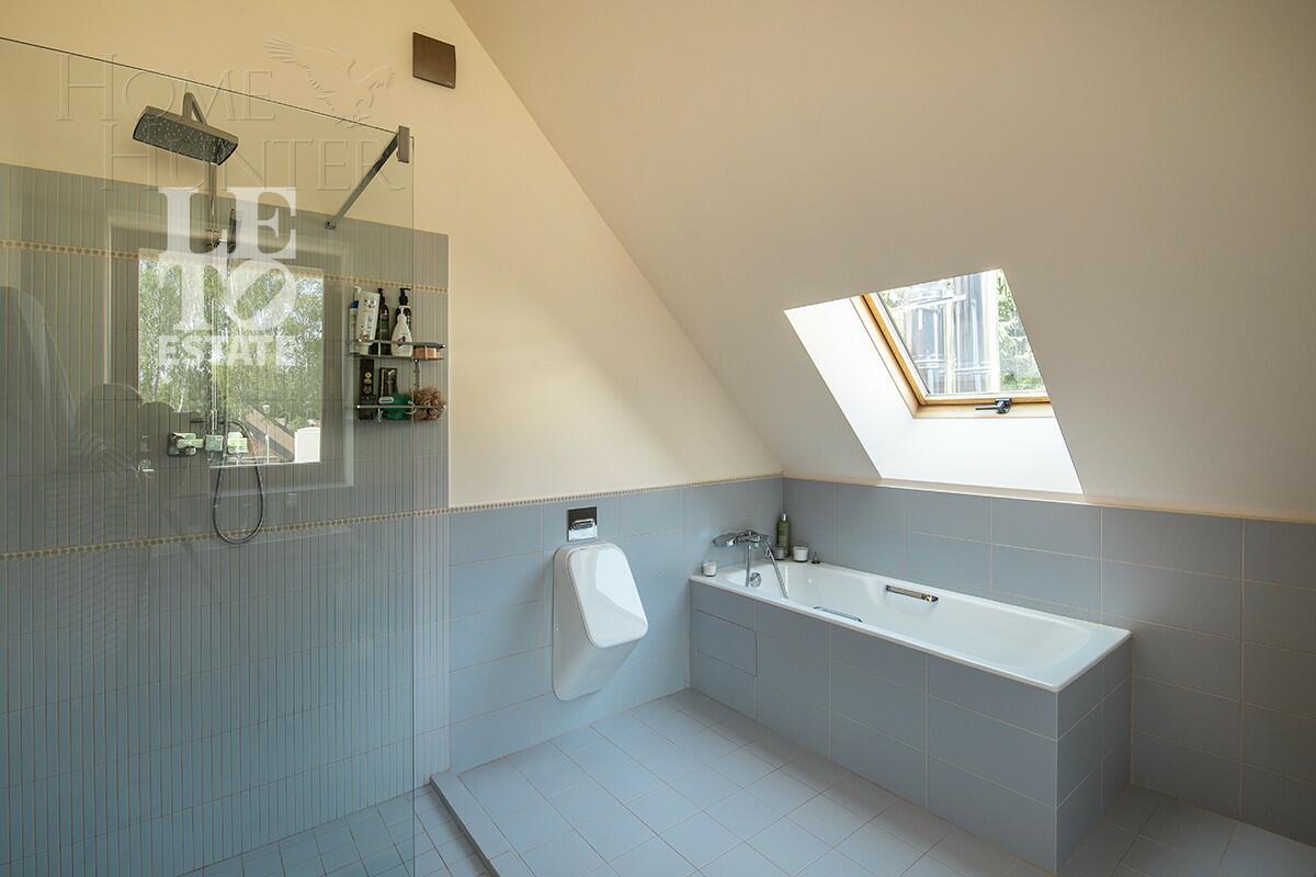 2-этажный коттедж 1 100 м² с отделкой