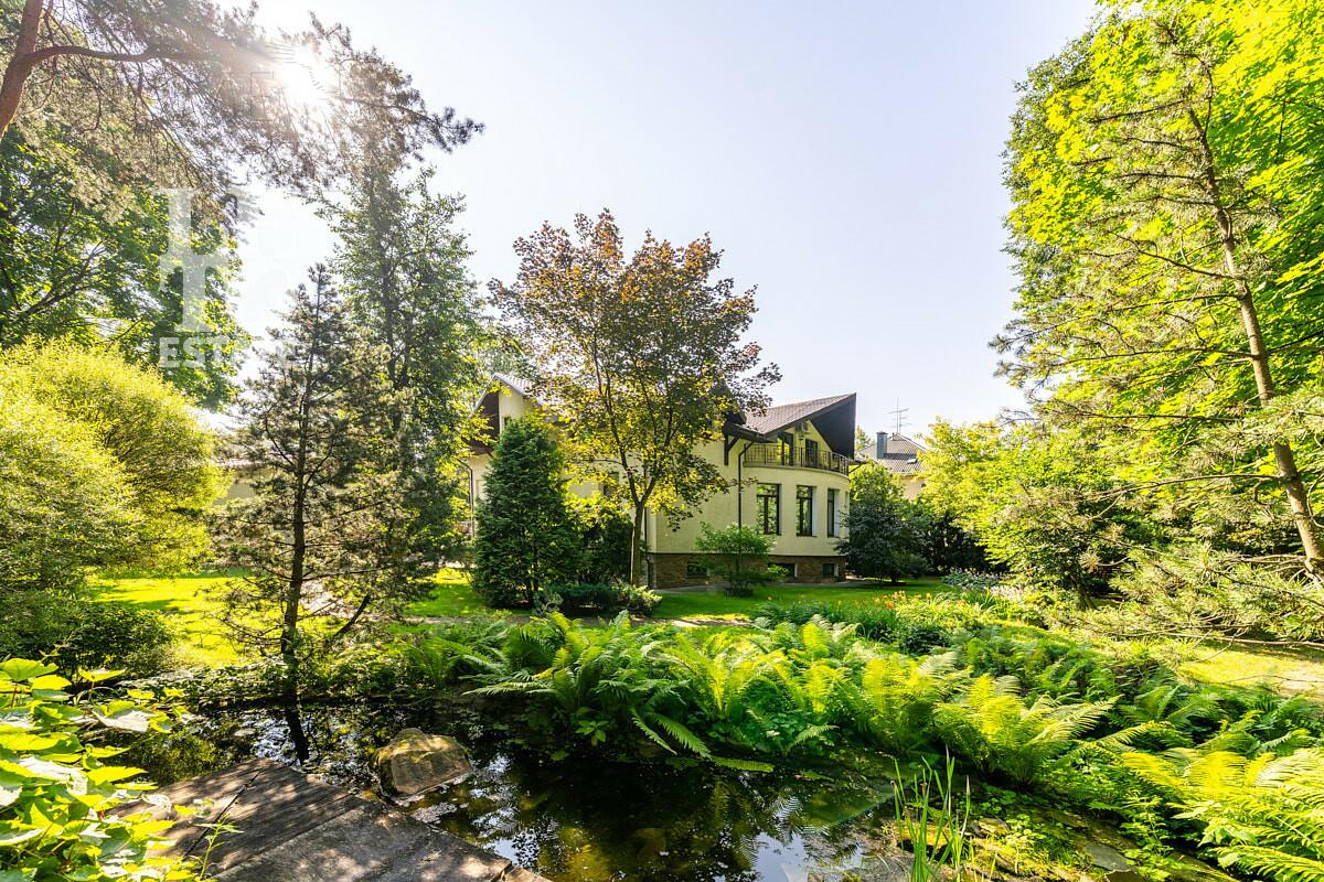 2-этажный коттедж 600 м² с отделкой