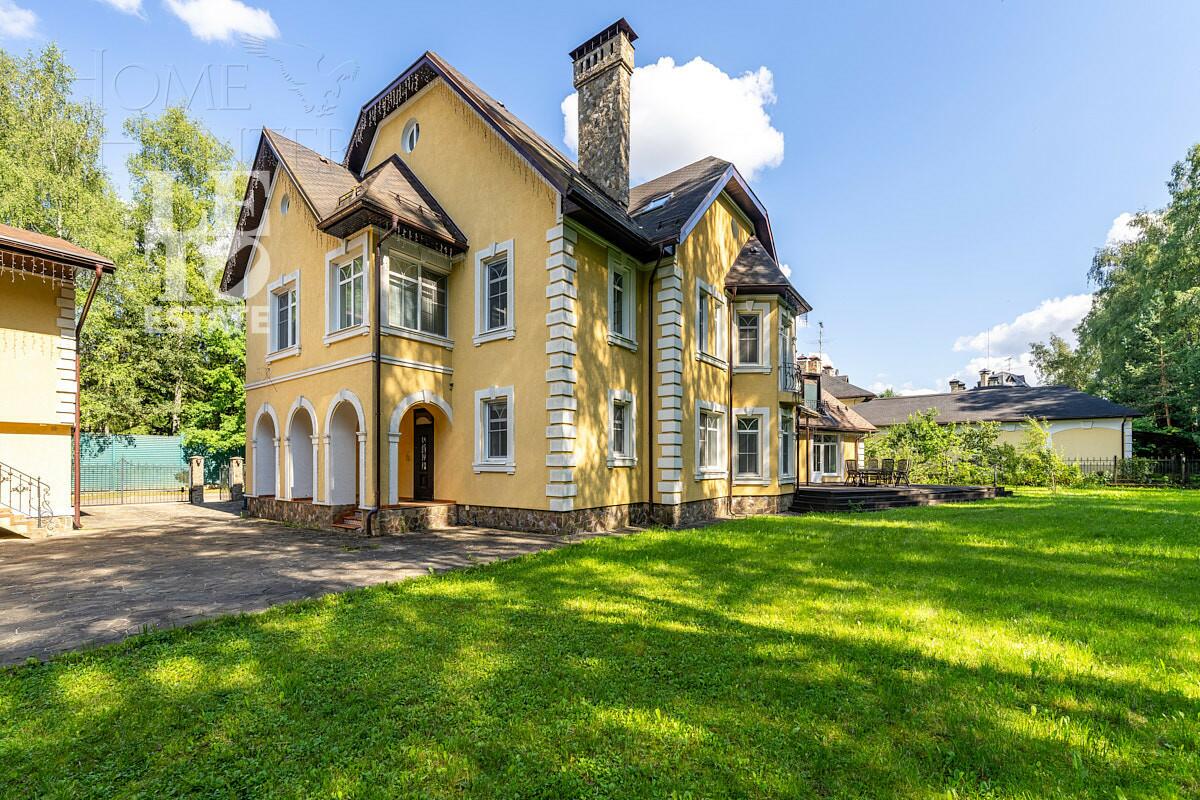 2-этажный коттедж 700 м² с отделкой