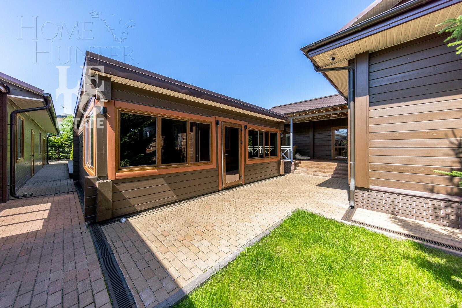 2-этажный коттедж 300 м² с отделкой