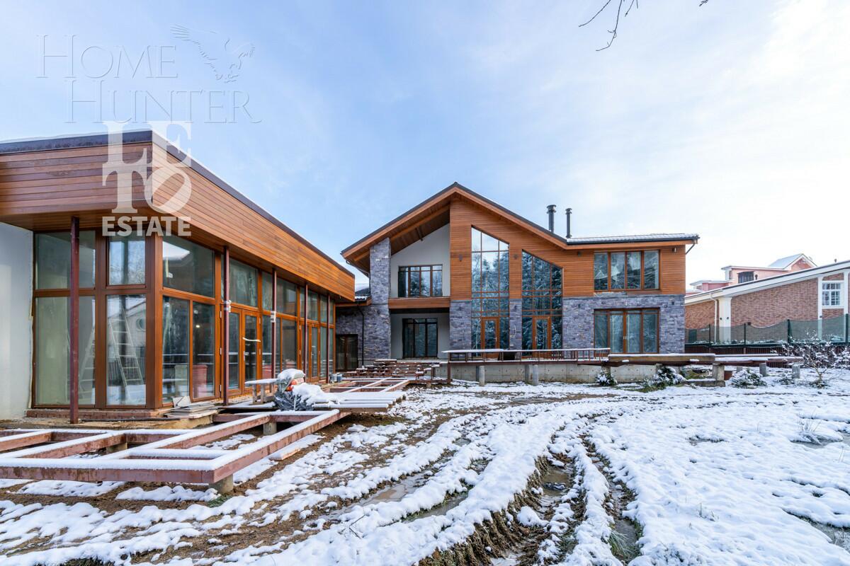 2-этажный коттедж 1 150 м² без отделки