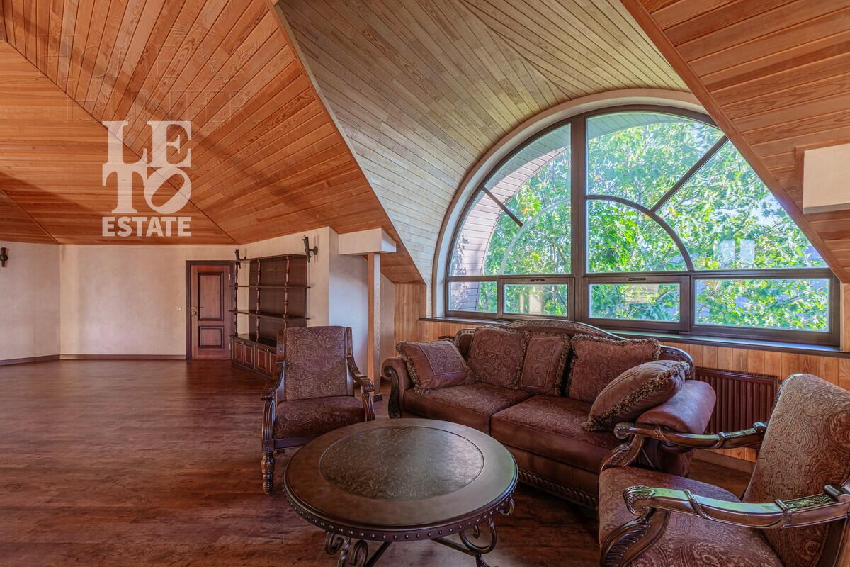 3-этажный коттедж 788 м² с отделкой