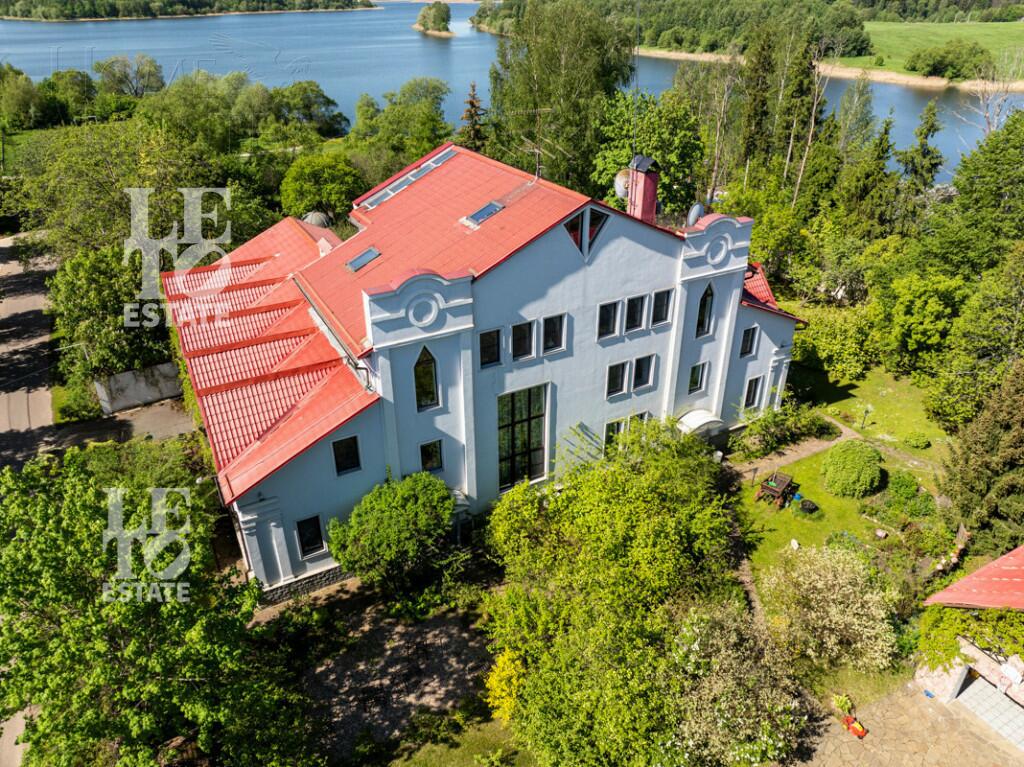 3-этажный коттедж 840 м² с отделкой