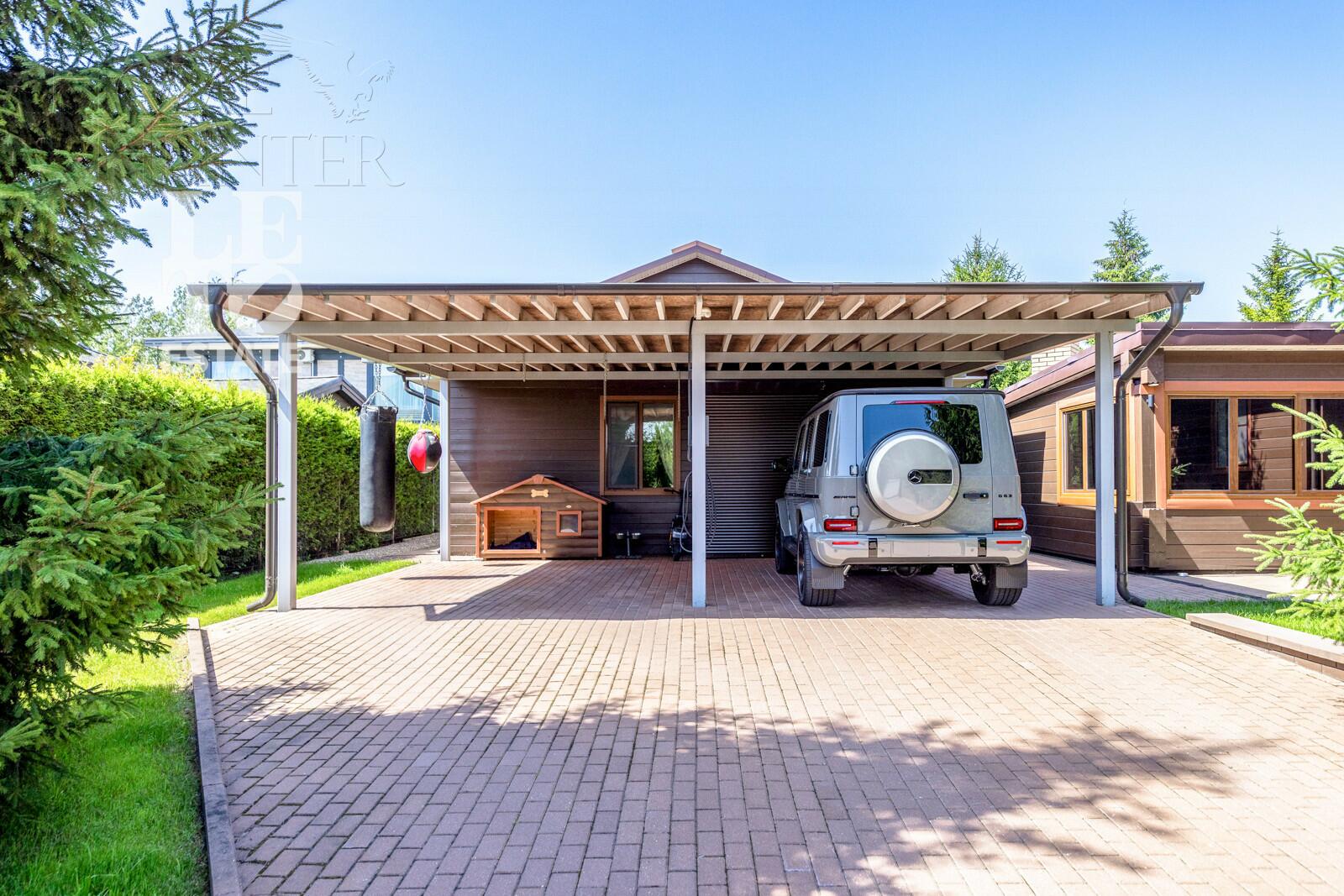 2-этажный коттедж 300 м² с отделкой