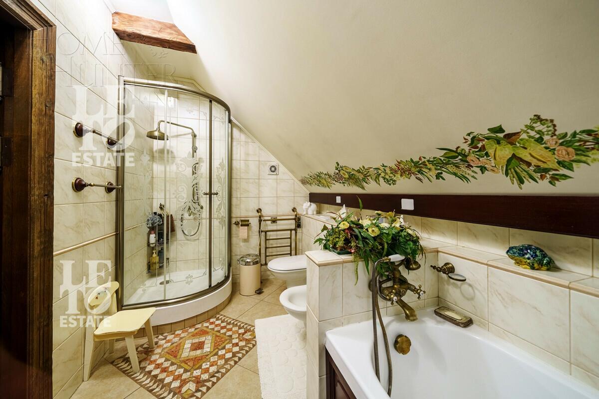 3-этажный коттедж 850 м² с отделкой