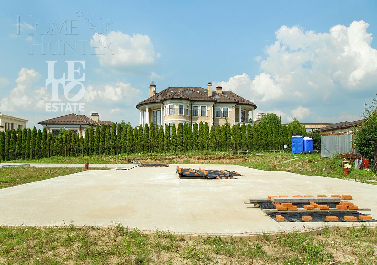 Участок 22.6 сот. в охраняемом поселке