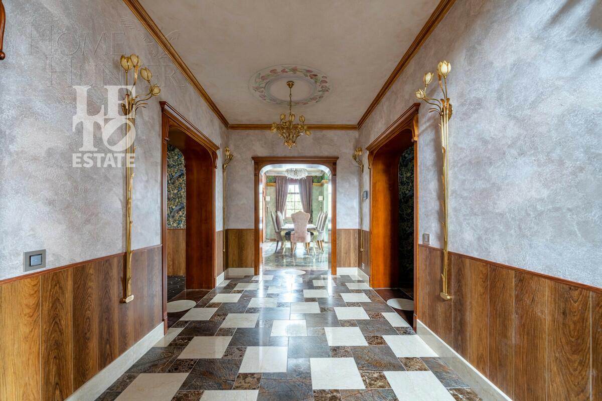 3-этажный коттедж 1 322 м² с отделкой