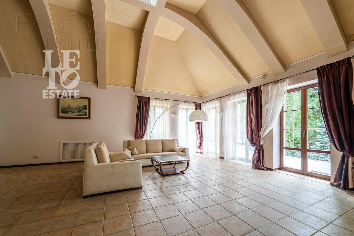 2-этажный коттедж 650 м² с отделкой