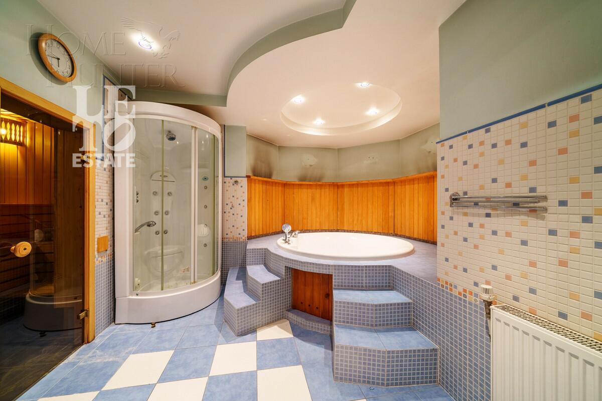 2-этажный коттедж 350 м² с отделкой