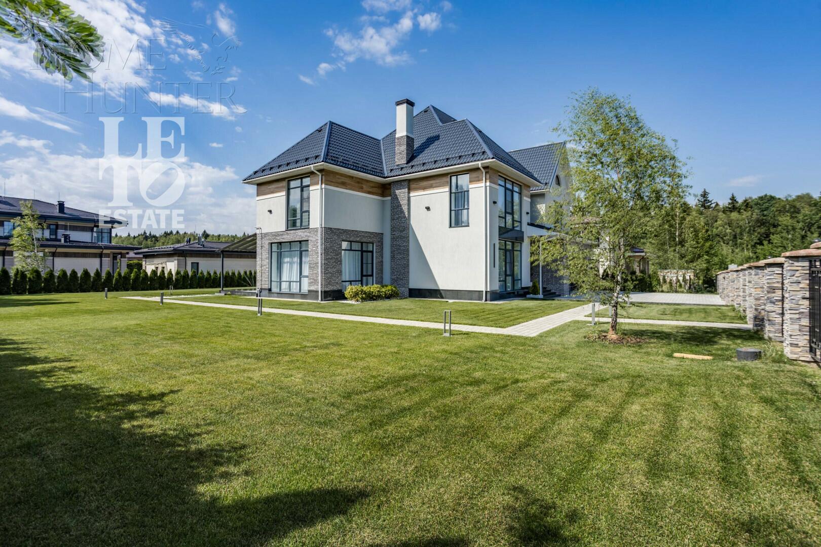 3-этажный коттедж 600 м² с отделкой