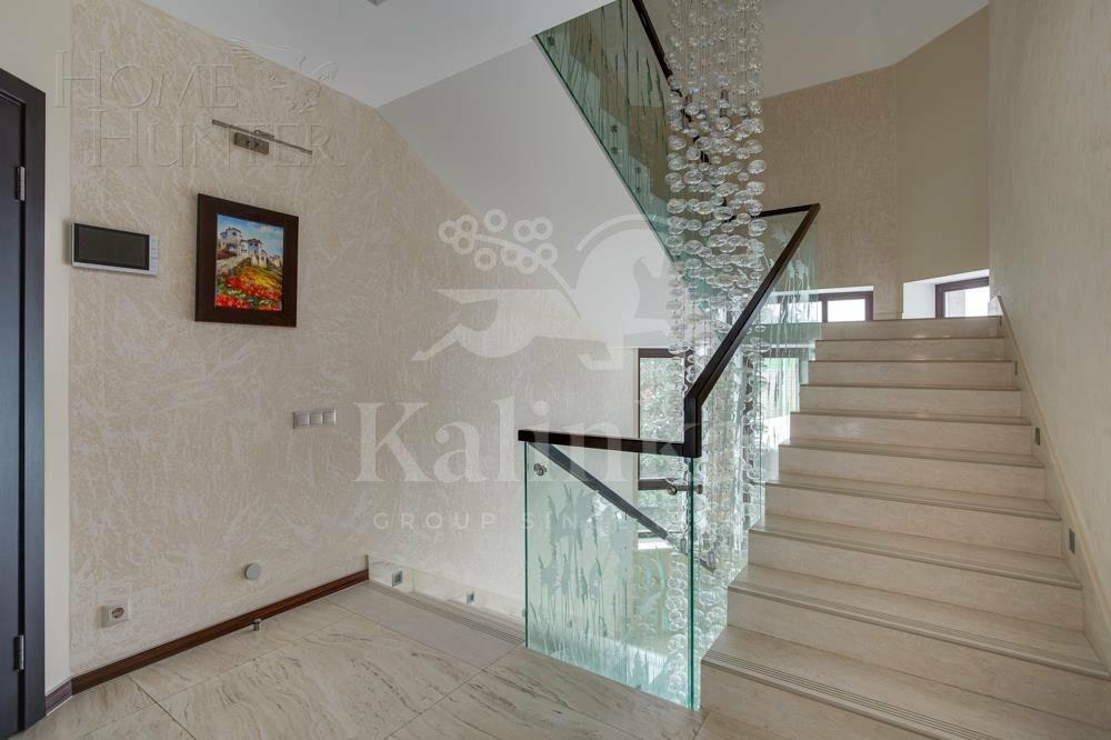 2-этажный коттедж 680 м² с отделкой