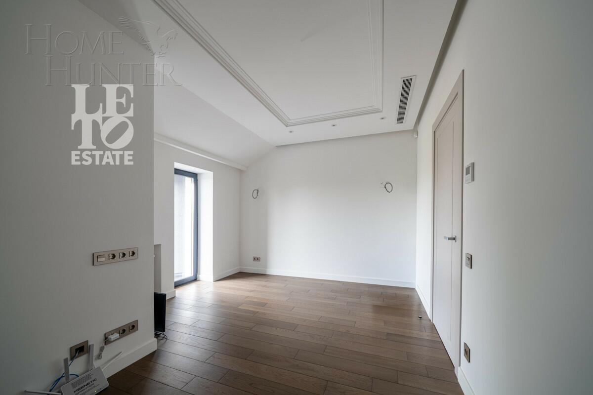 2-этажный коттедж 1 100 м² с отделкой