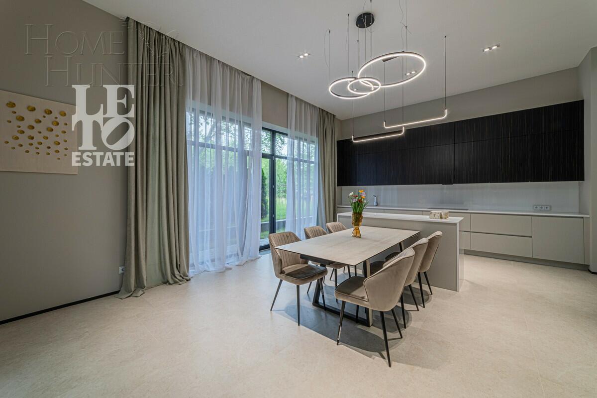 2-этажный коттедж 720 м² с отделкой