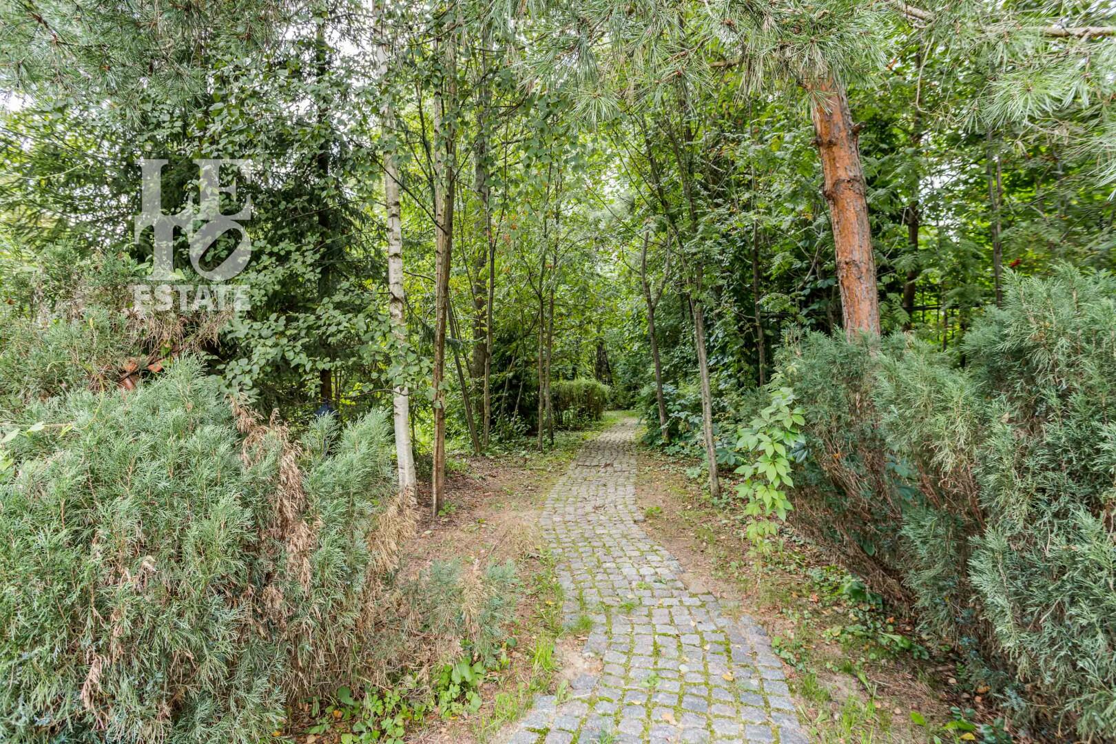 2-этажный коттедж 1 438 м² с отделкой