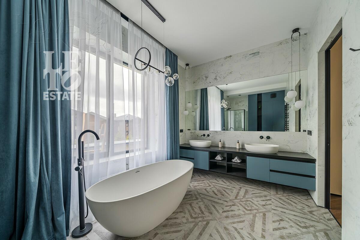 2-этажный коттедж 300 м² с отделкой