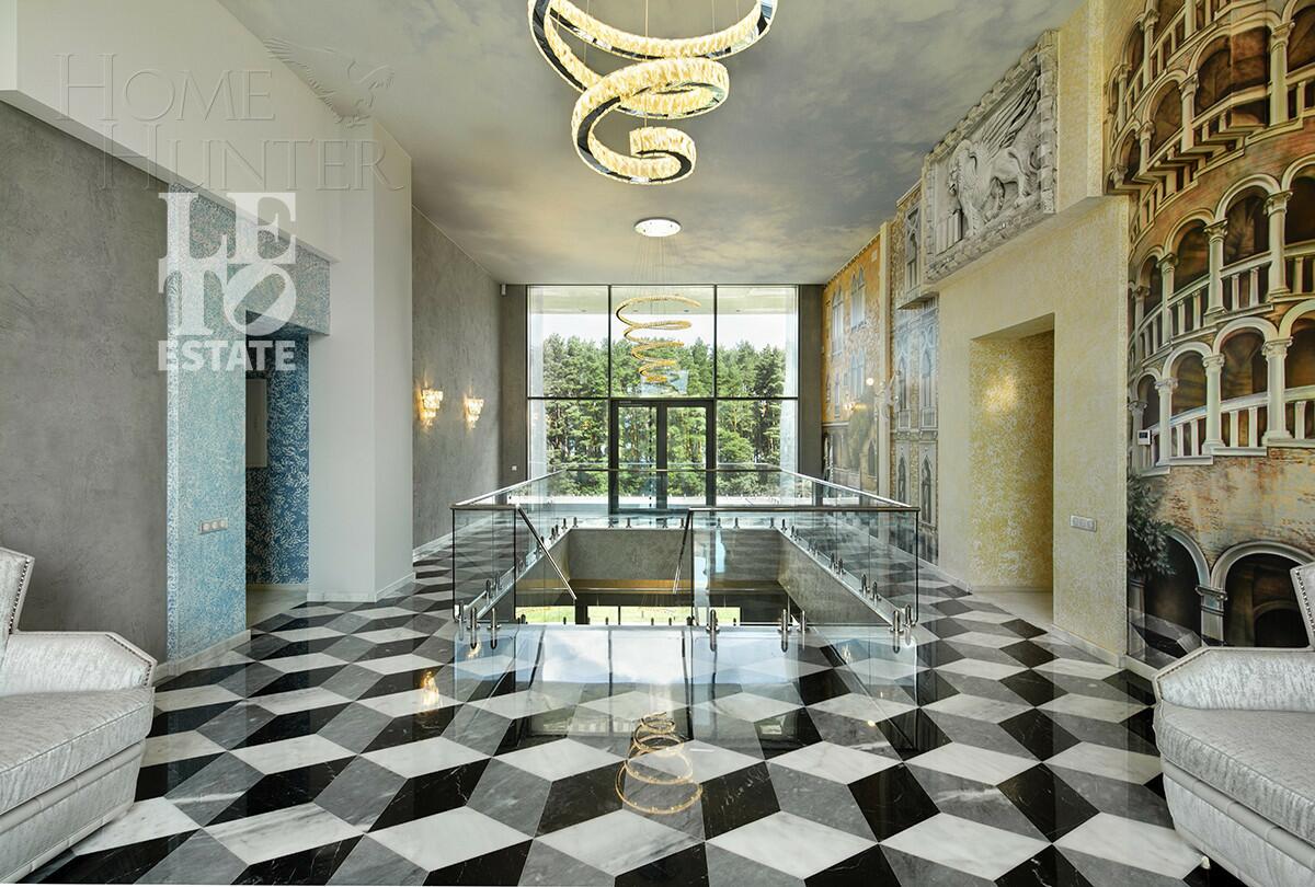 2-этажный коттедж 650 м² с отделкой