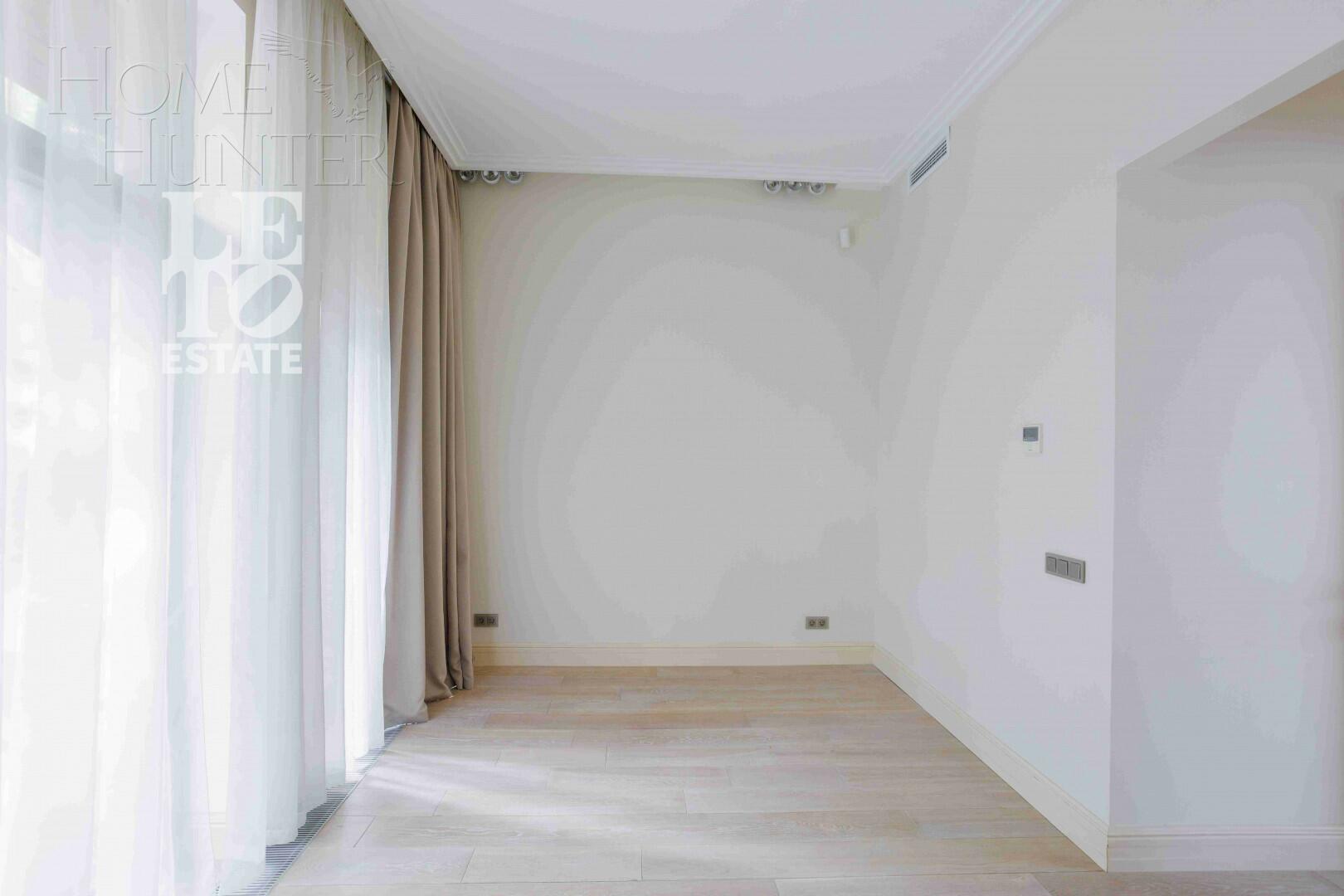 3-этажный таунхаус 340 м² с отделкой