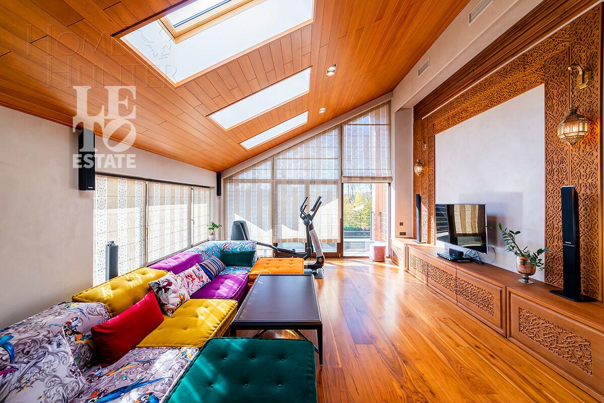 2-этажный коттедж 313 м² с отделкой