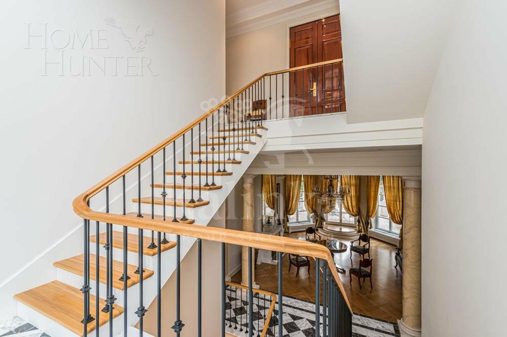 2-этажный коттедж 900 м² с отделкой