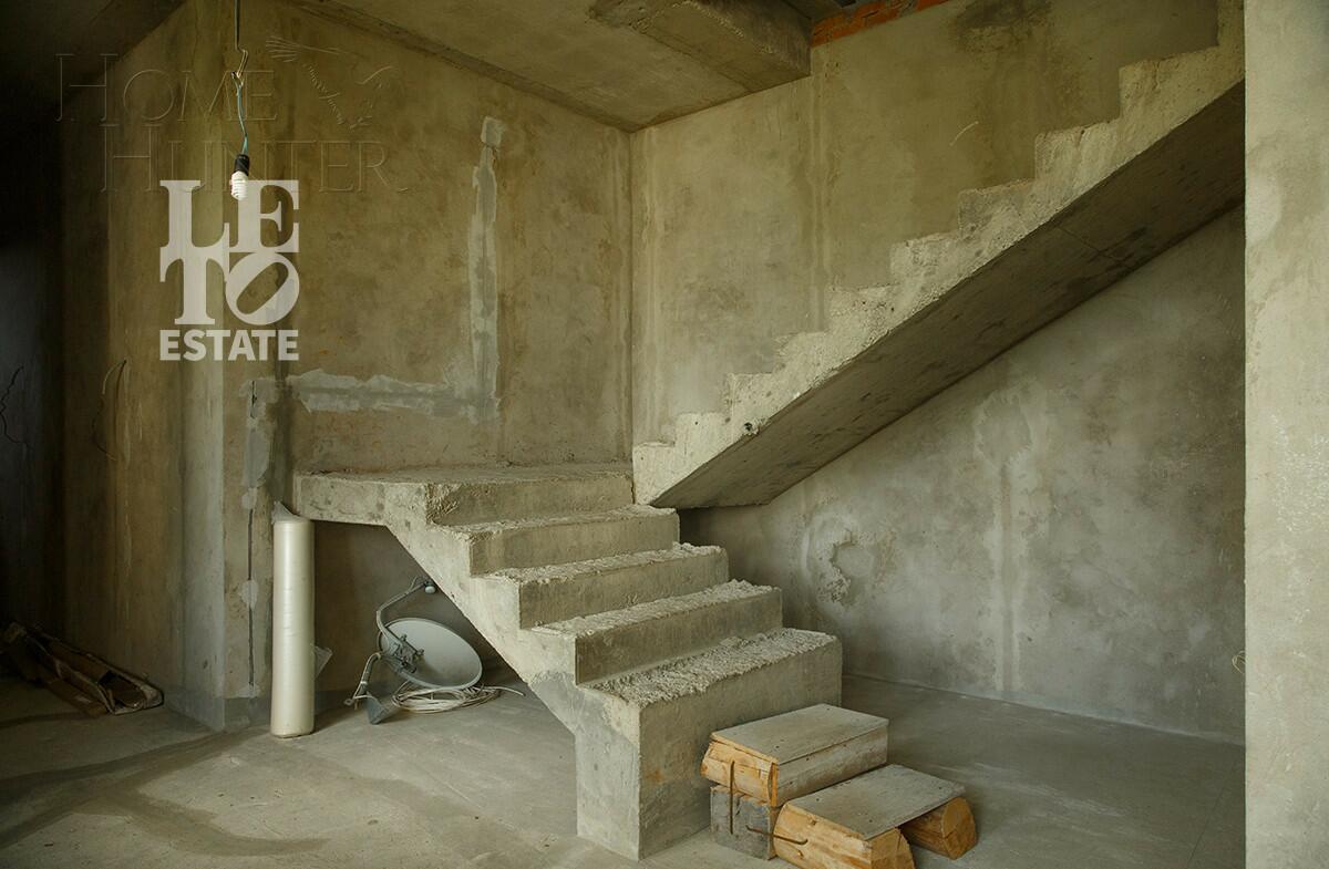 2-этажный коттедж 1 569 м² без отделки