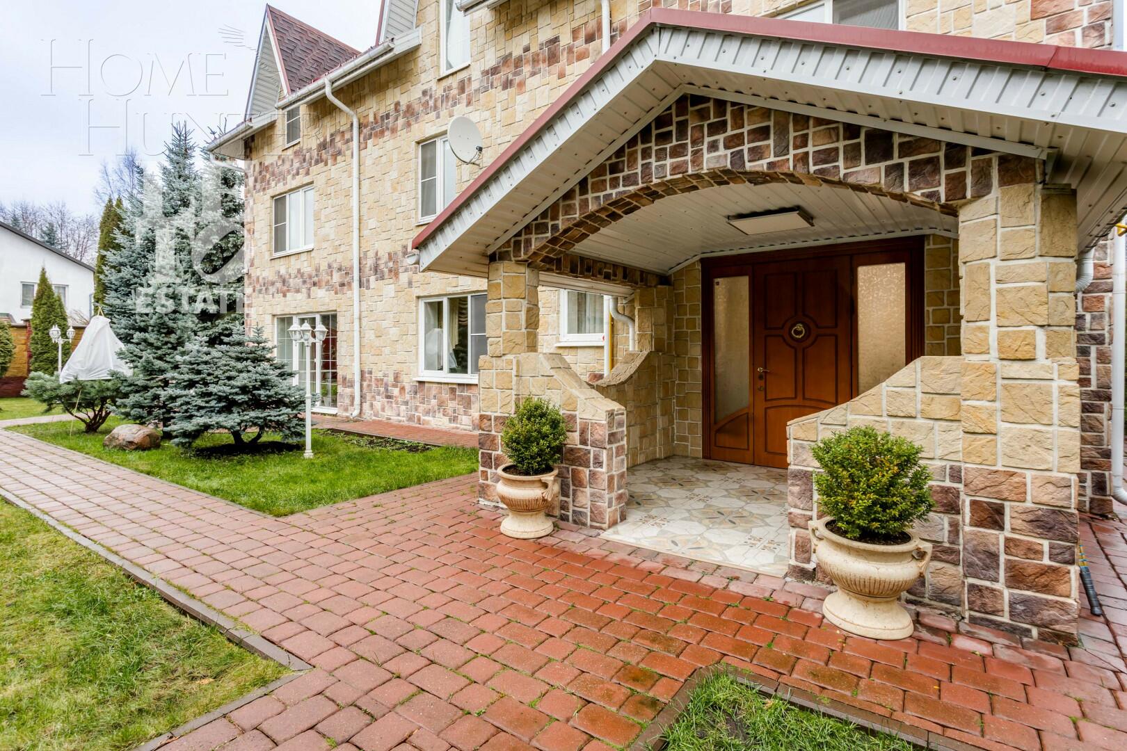 2-этажный коттедж 815 м² с отделкой