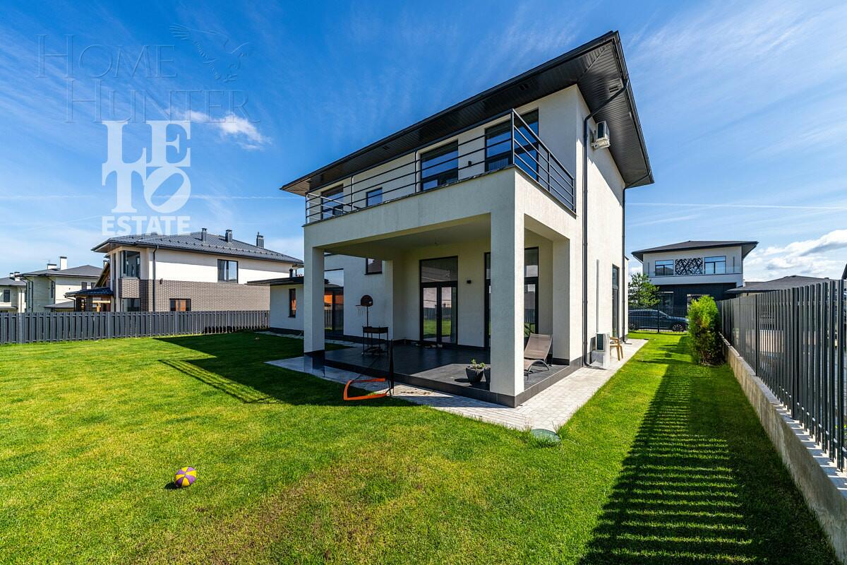 2-этажный коттедж 260 м² с отделкой