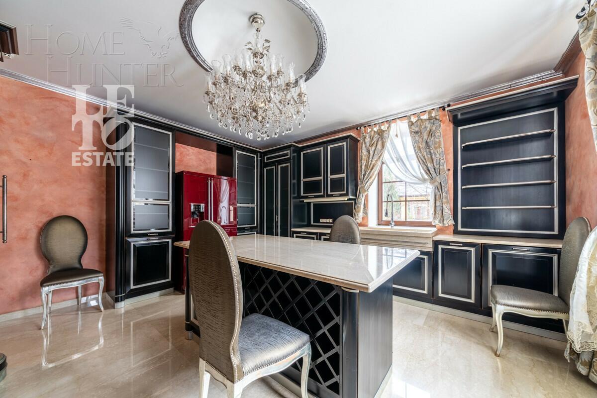 3-этажный коттедж 1 322 м² с отделкой