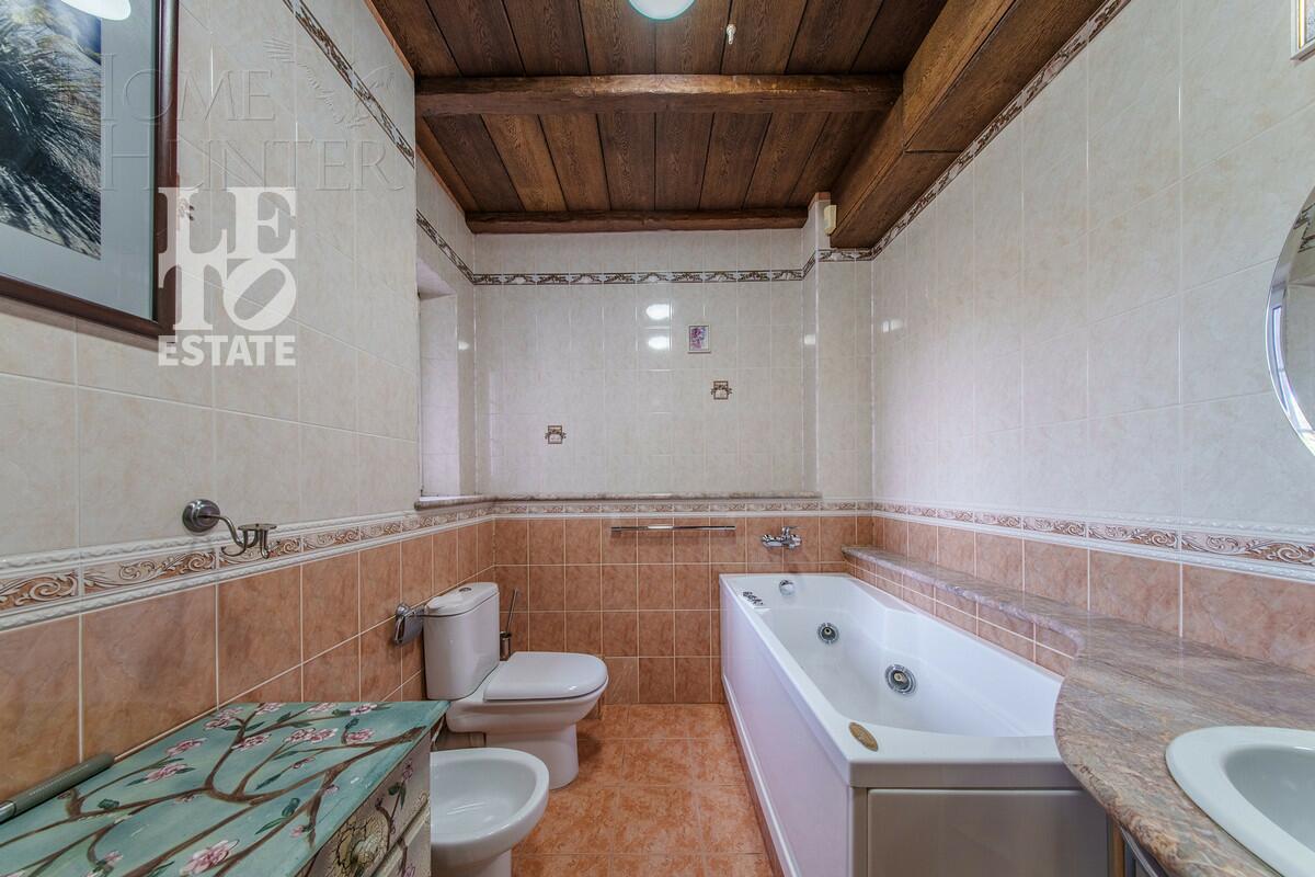 3-этажный коттедж 475 м² с отделкой