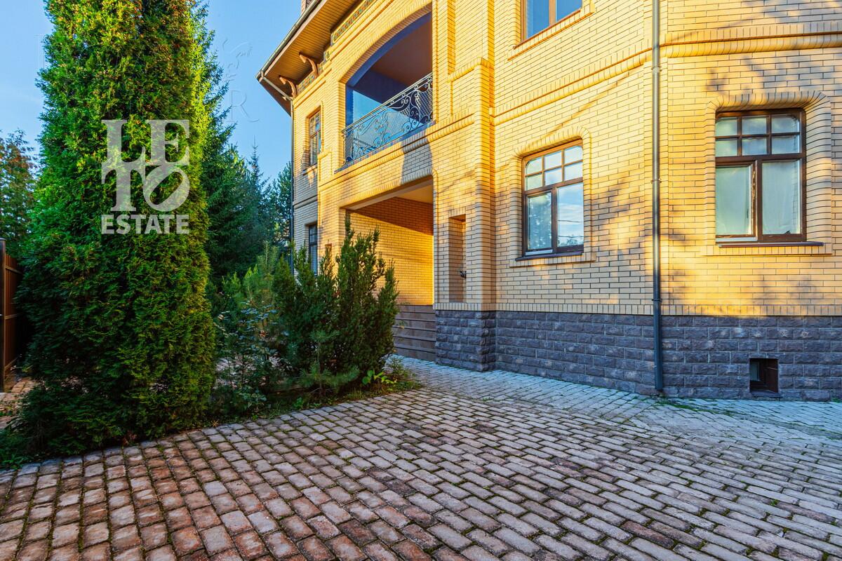 3-этажный коттедж 788 м² с отделкой