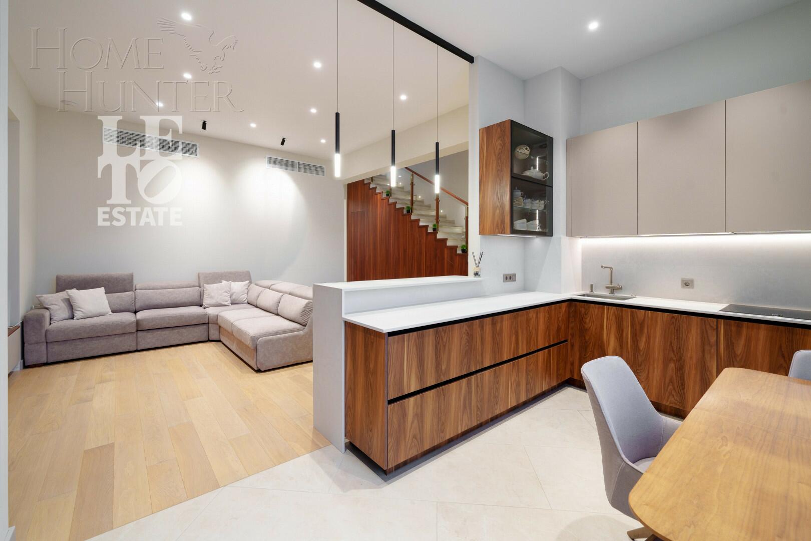 4-этажный таунхаус 278 м² с отделкой