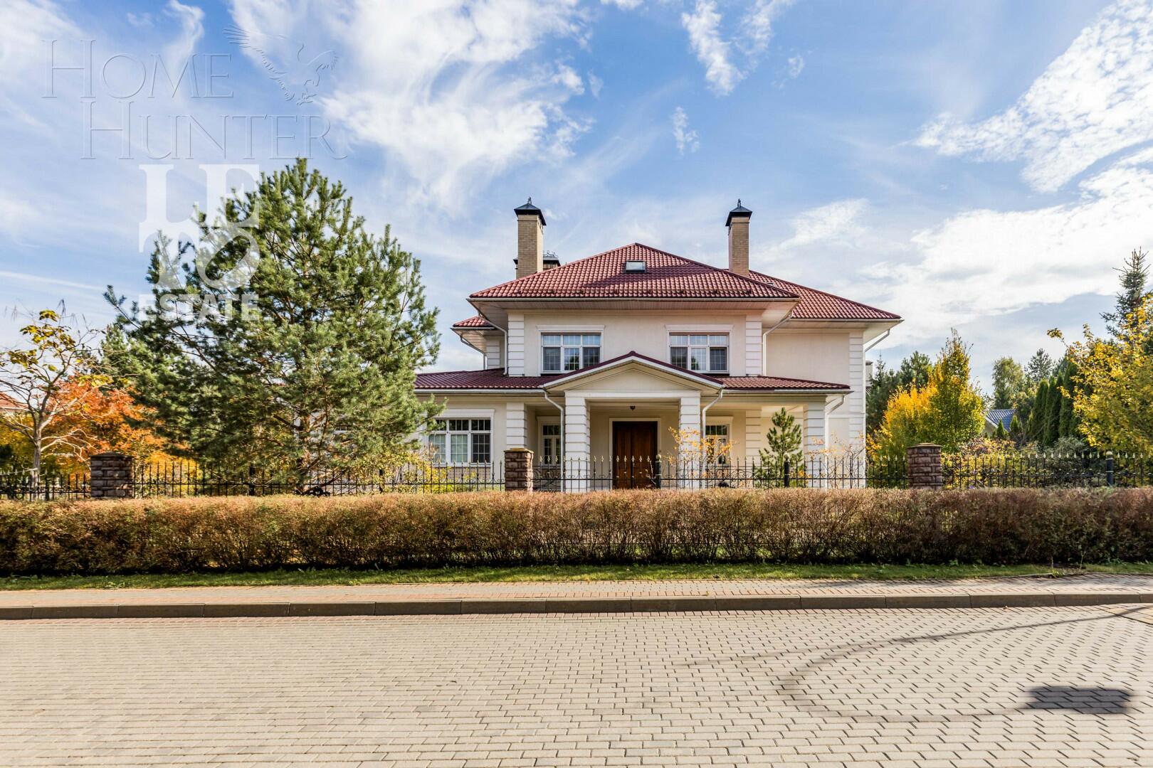 2-этажный коттедж 817 м² с отделкой