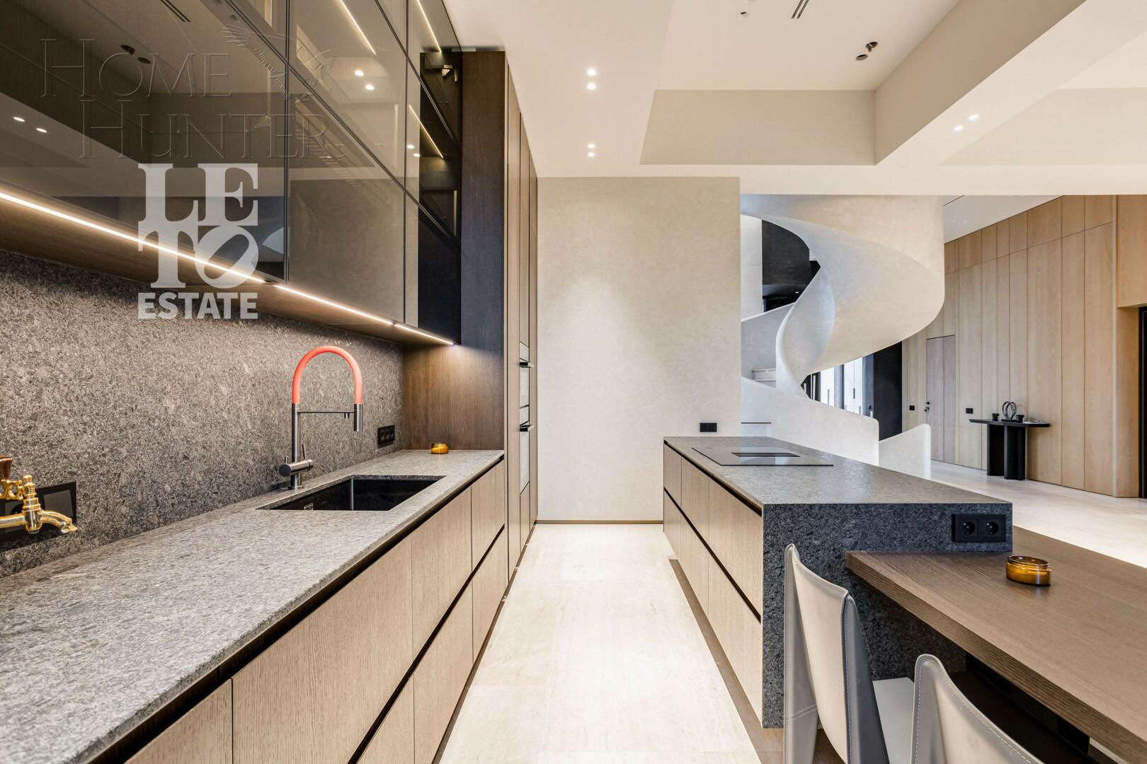 2-этажный коттедж 663 м² без отделки