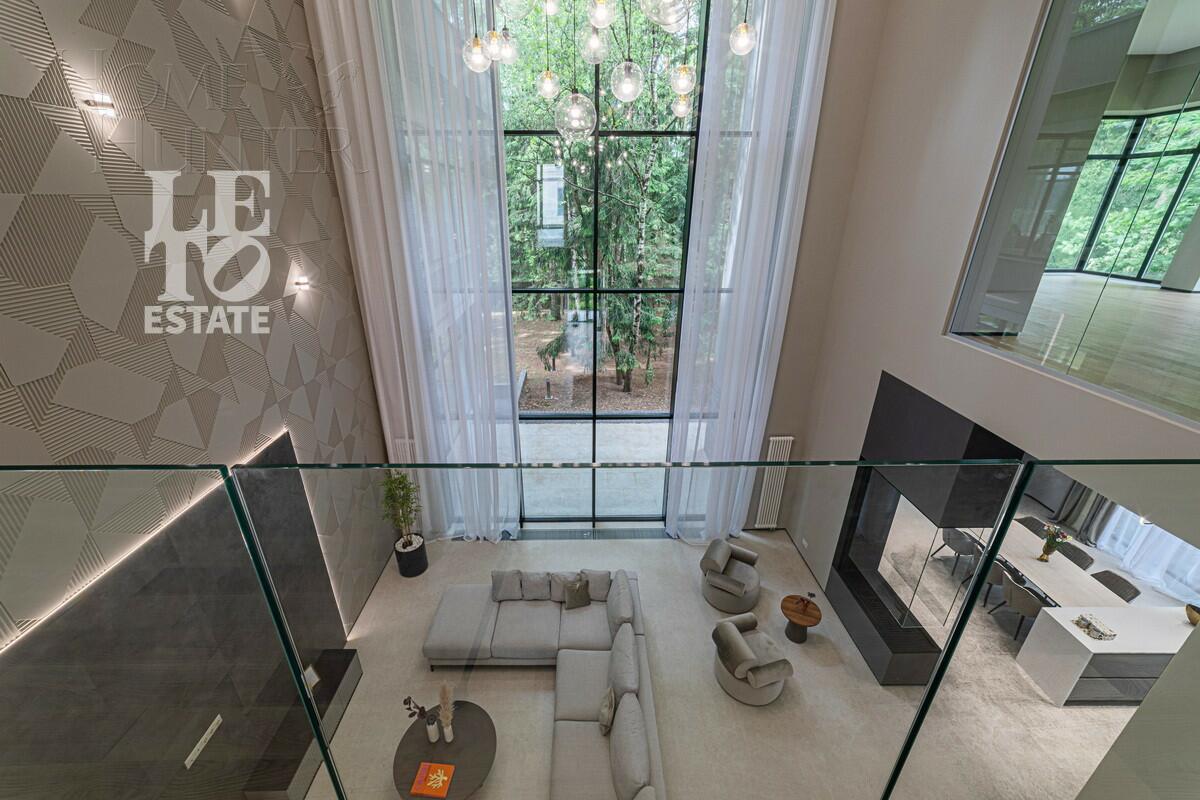 2-этажный коттедж 720 м² с отделкой