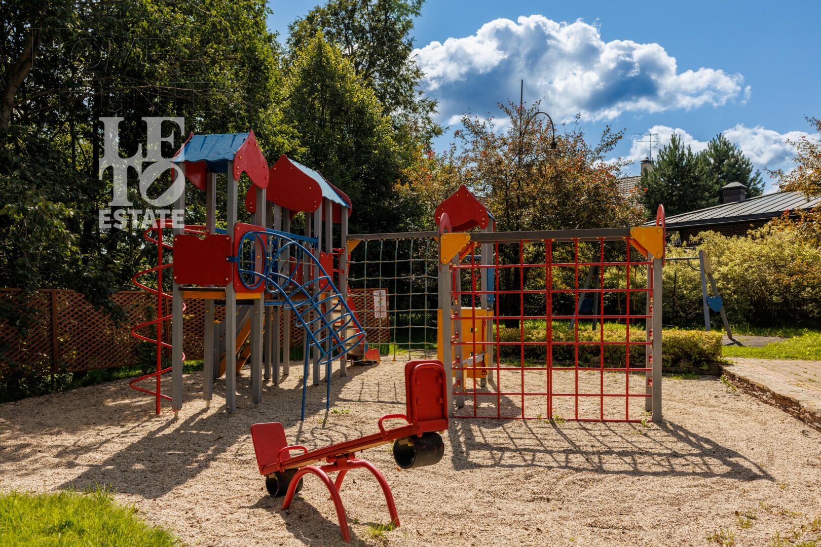 2-этажный коттедж 287 м² без отделки