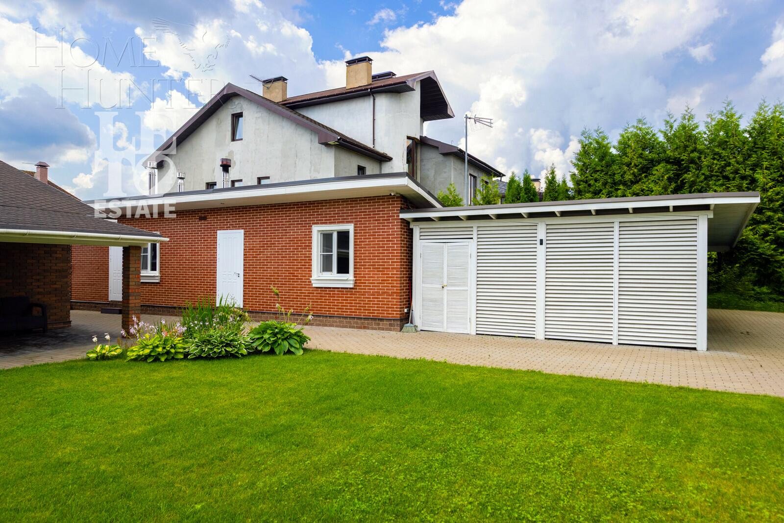 2-этажный коттедж 304 м² с отделкой