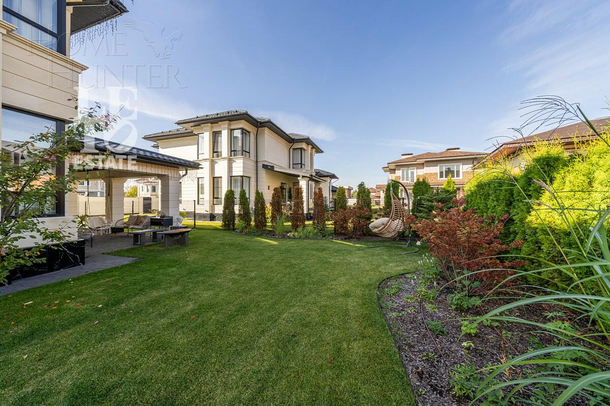 2-этажный коттедж 278 м² с отделкой