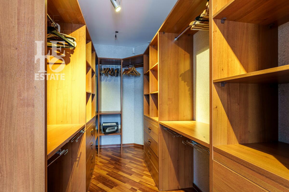 2-этажный коттедж 680 м² с отделкой