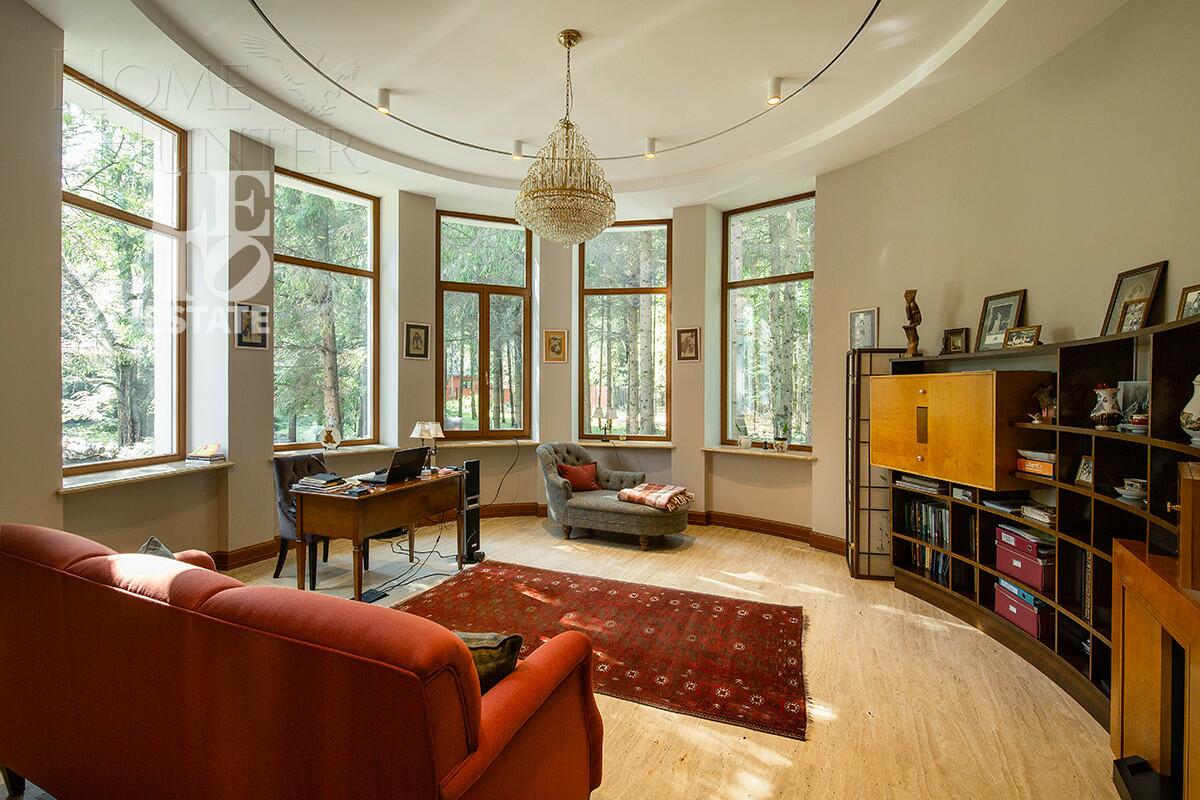 2-этажный коттедж 1 100 м² с отделкой