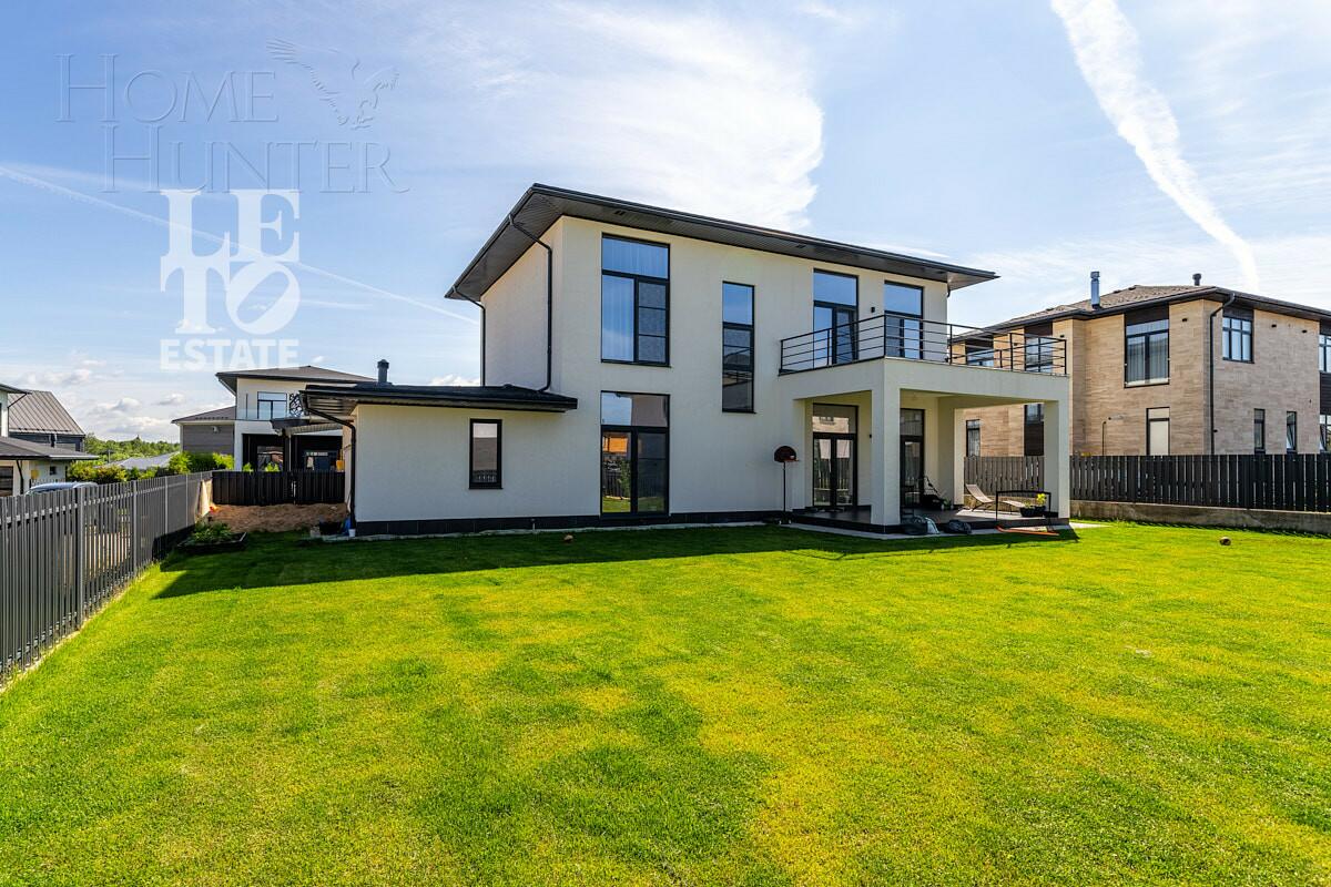 2-этажный коттедж 260 м² с отделкой