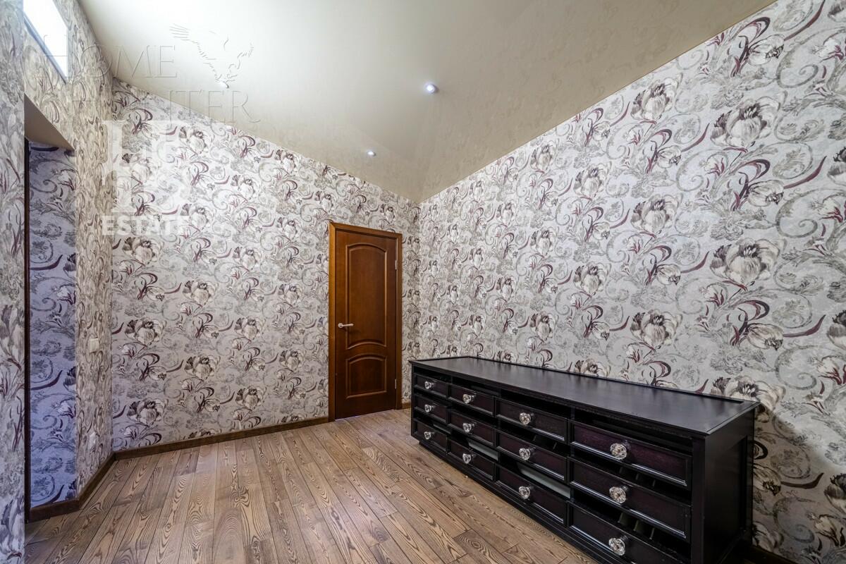 2-этажный коттедж 398 м² с отделкой