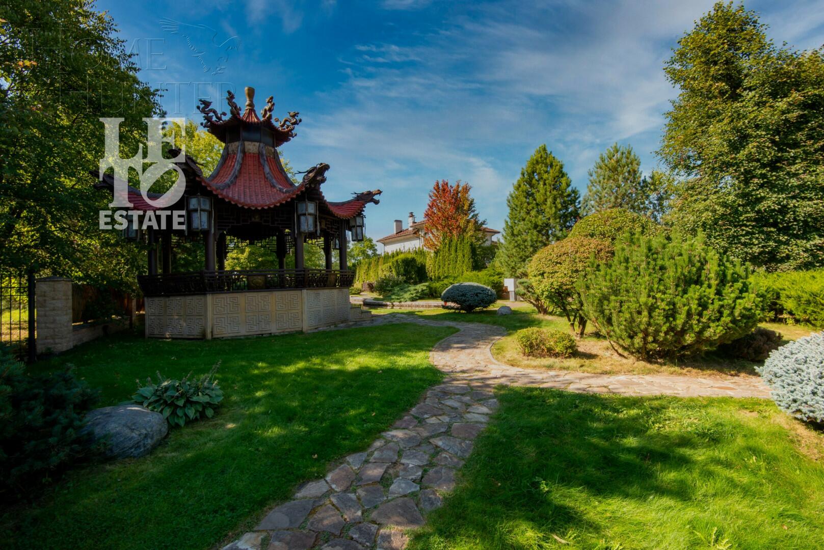 2-этажный коттедж 961 м² с отделкой