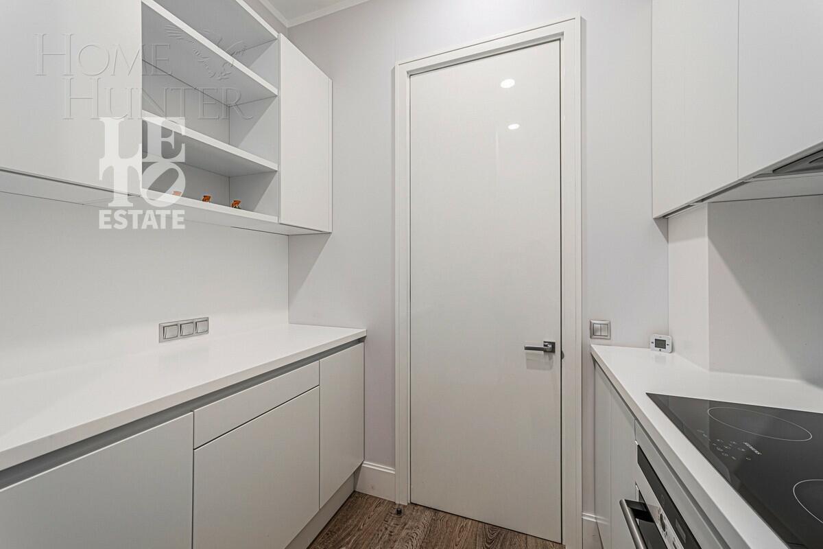 3-КОМН. КВАРТИРА С ОТДЕЛКОЙ 220 М² НА 2 ЭТАЖЕ