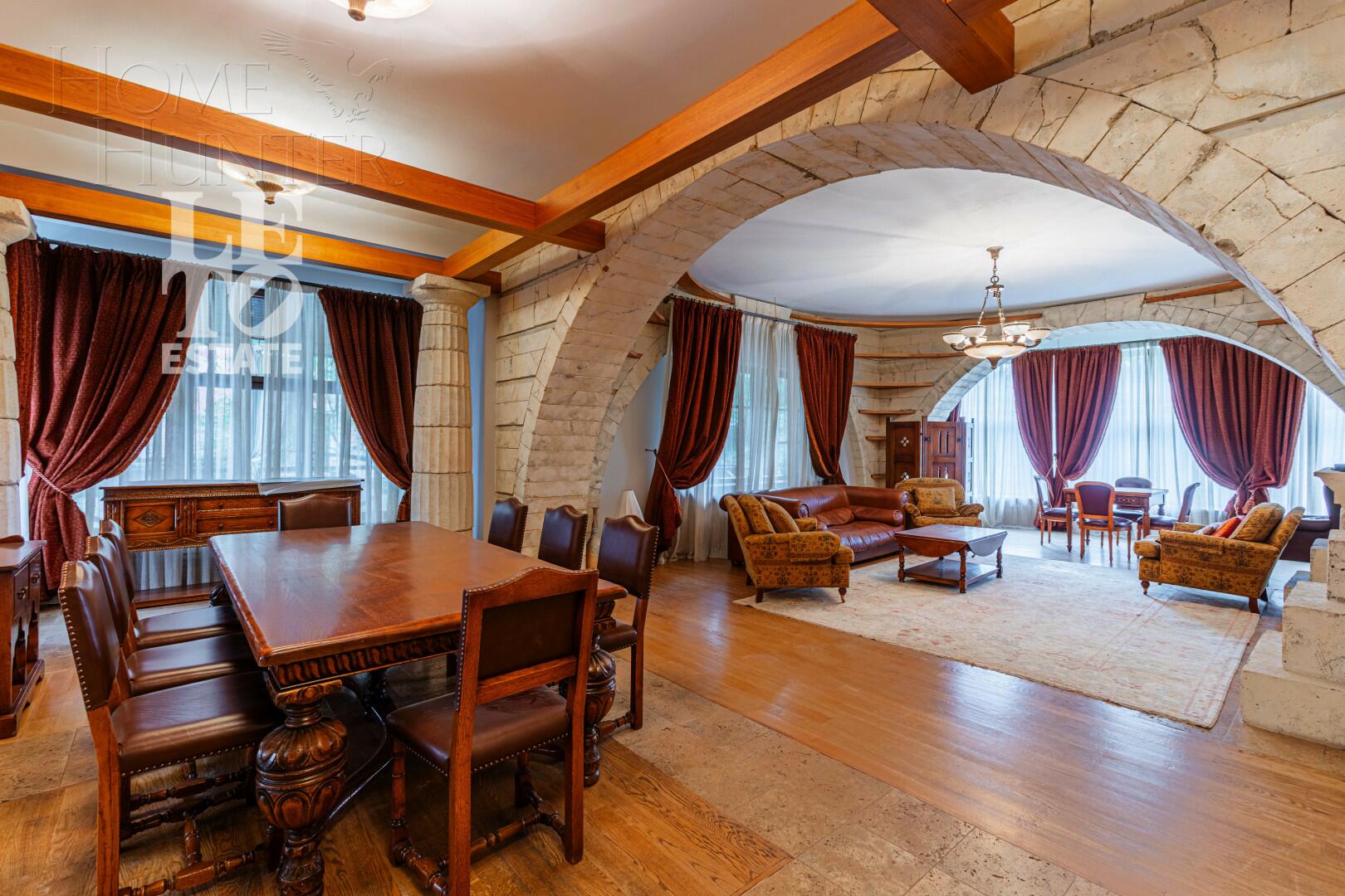 2-этажный коттедж 720 м² с отделкой