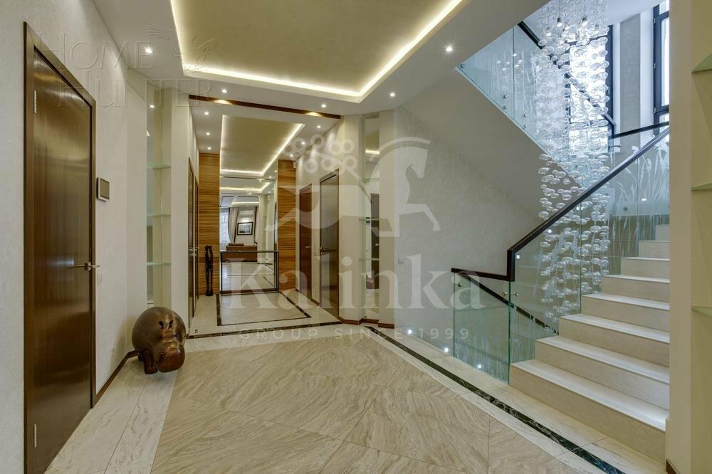 2-этажный коттедж 680 м² с отделкой