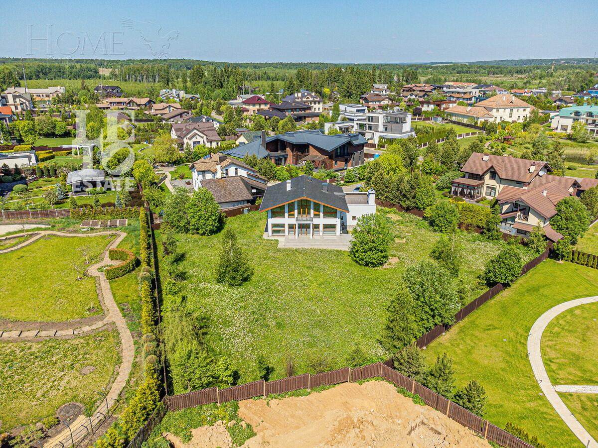 2-этажный коттедж 294 м² с отделкой