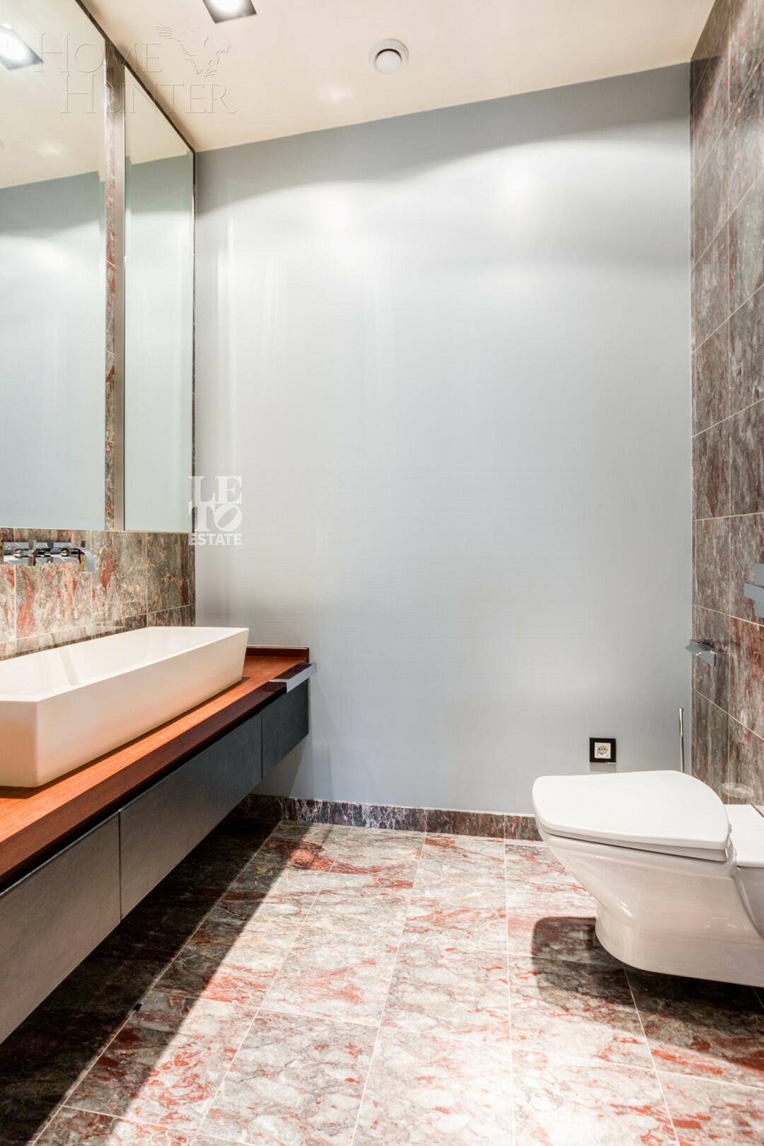 2-этажный коттедж 1 438 м² с отделкой