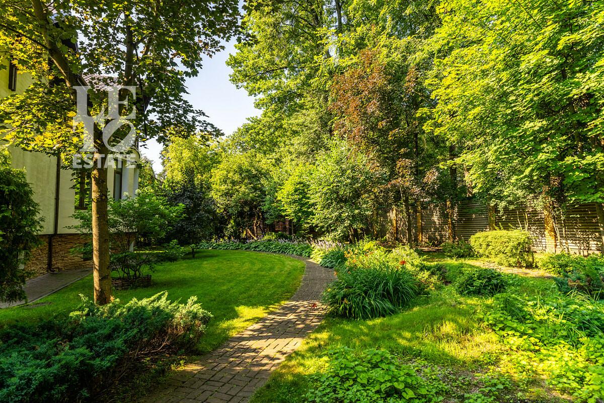 2-этажный коттедж 600 м² с отделкой